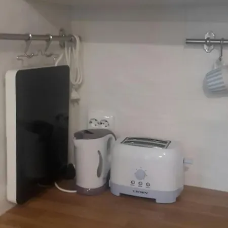 The Cozy Studio, Centre וארנה